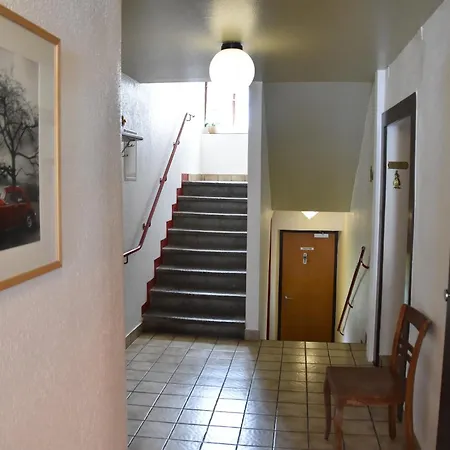 De L'ours Inn