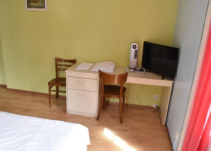 De L'ours Mini-hôtel Vuiteboeuf