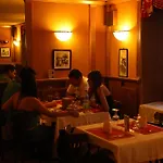 De L'ours Inn 3*